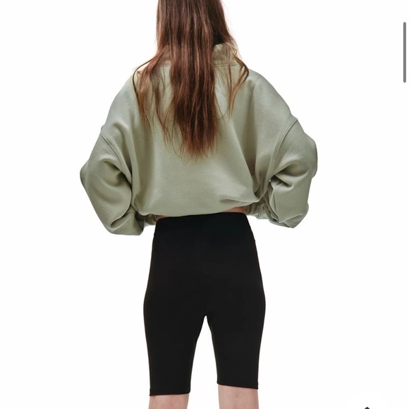 FEAR OF GOD ESSENTIALS ATHLETIC BIKER SHORT IN BLACK size S - Picture 2 of 2